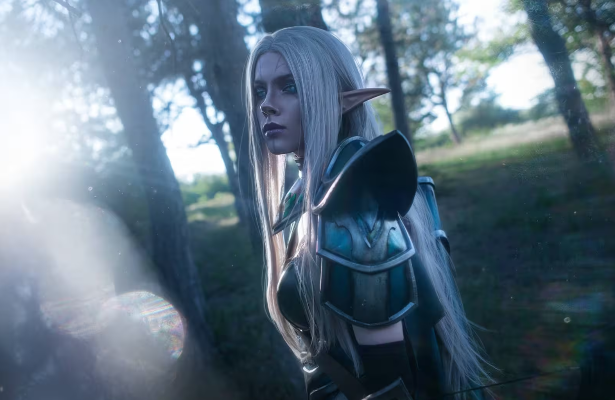 Косплеер воплотила образ Drow Ranger из Dota 2 — ловкой и скрытной лучницы